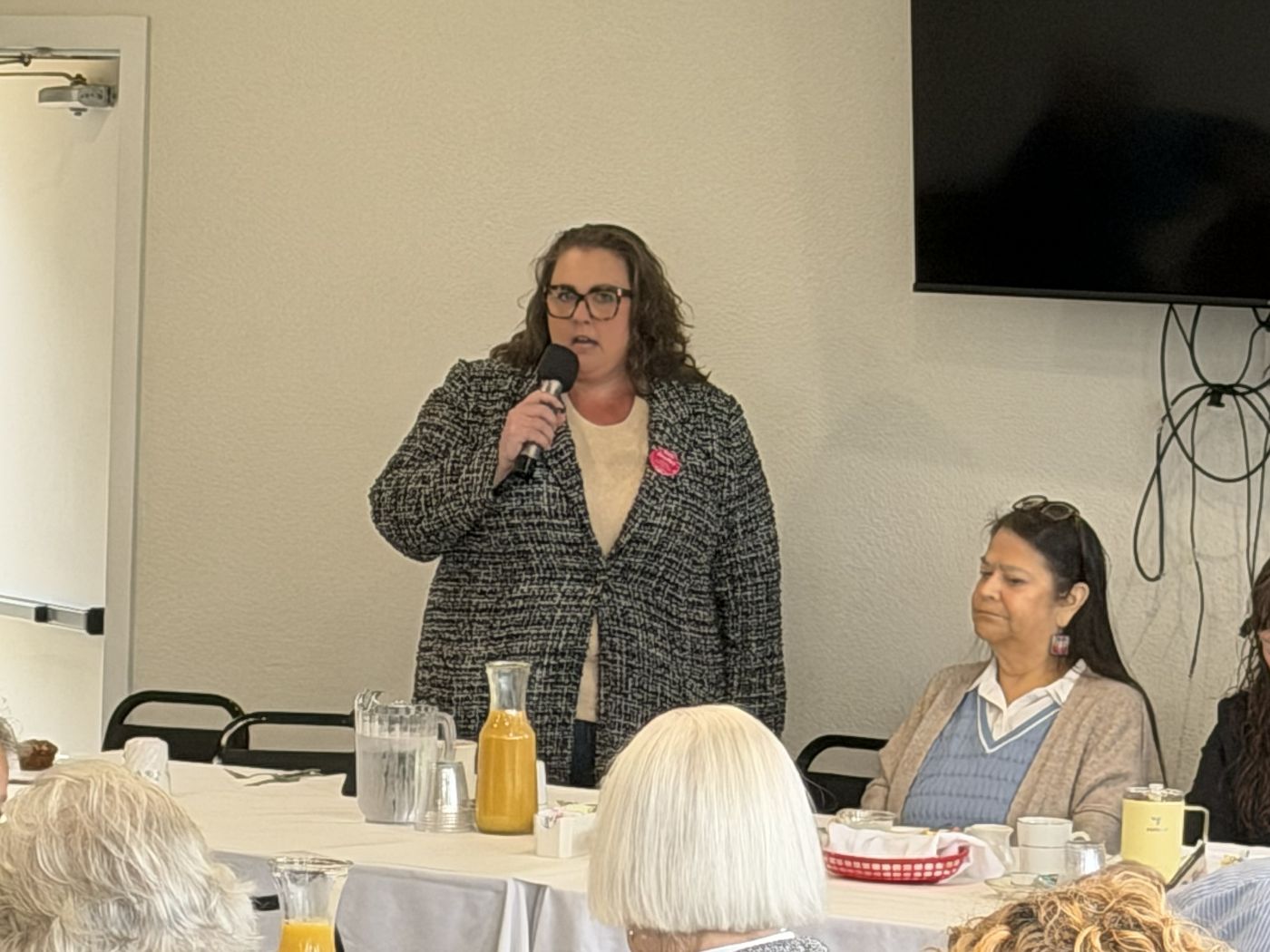 Katy Bradley speaking at the Pacifica Democrats candidate forum